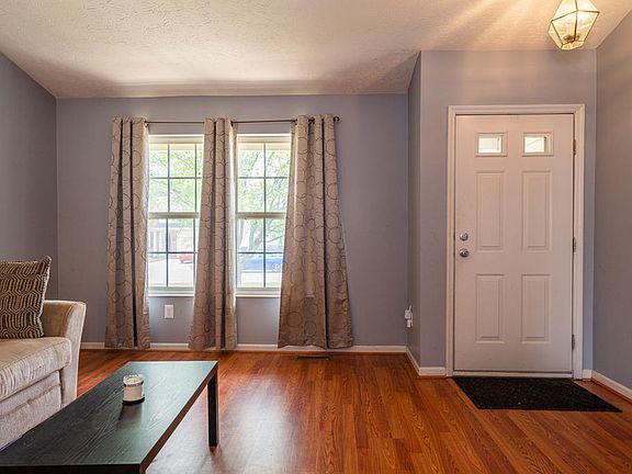 5th image of 1451 Farrington Dr