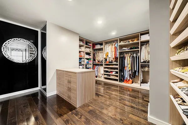 Sold by Compass | media 25