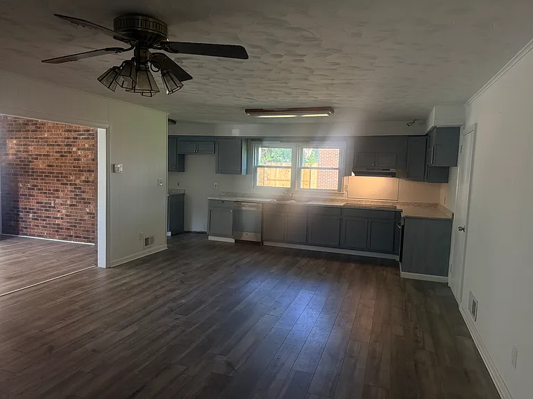 1517 Boiling Springs Rd — Photo 16