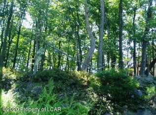 155 Pine Valley Ln, Hazle Township, PA 18202