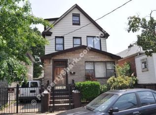 15028 Yates Rd, Jamaica, NY 11433