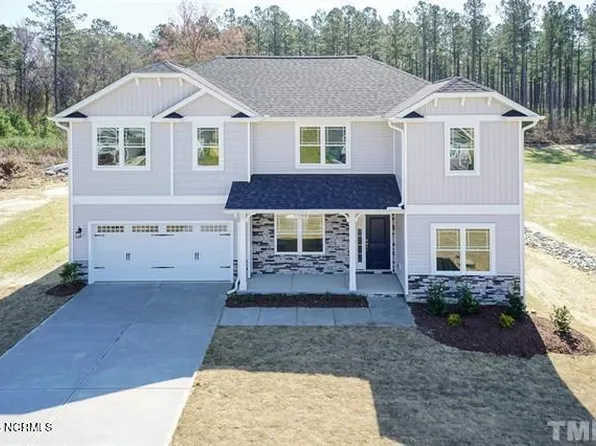 103 Patrick Sydney Place, La Grange, NC 28551