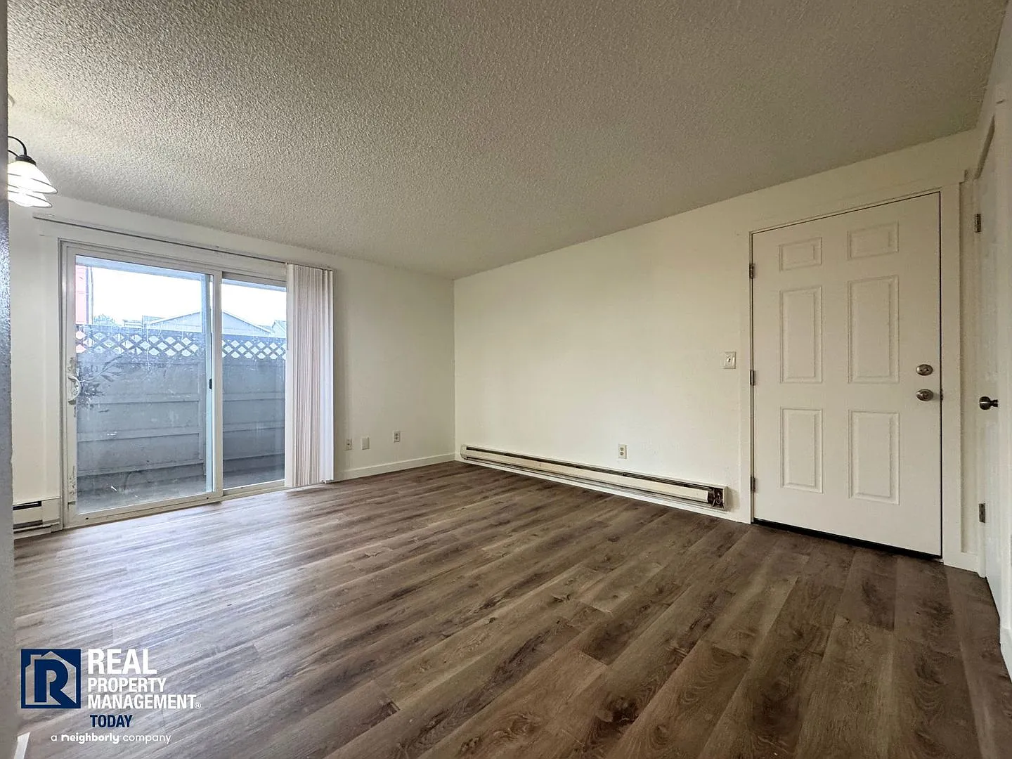 DB&D Realty LLC - 4016 — Photo 4
