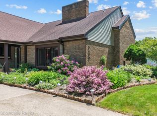 3430 Woodvalley Dr, Lapeer, MI 48446