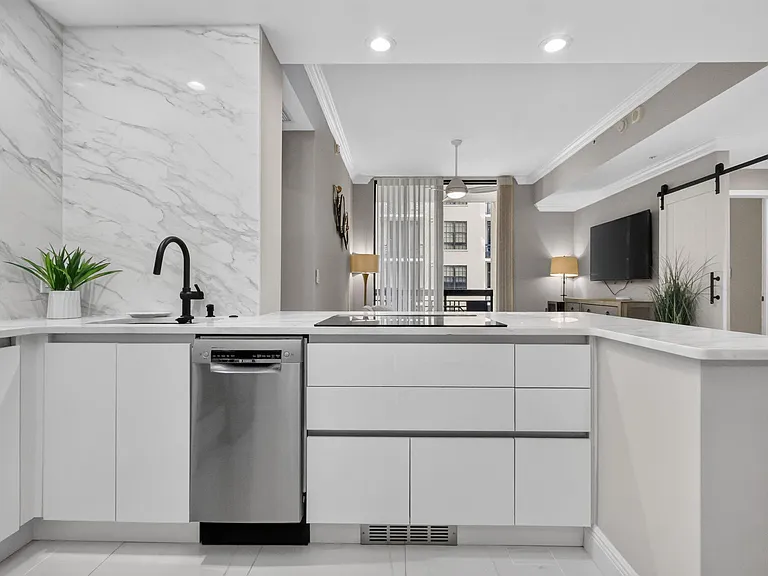 701 S Olive Ave #1205 — Photo 5