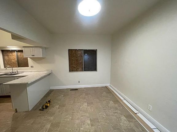5th image of 308 E Lodi Ave #1