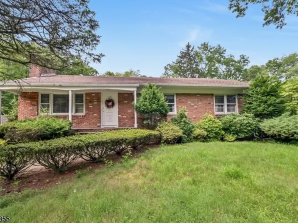 114 Pascack Rd, Washington Twp., NJ 07642