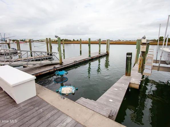 100 Olde Towne Yacht Club Drive #Slip A19, Beaufort, NC 28516