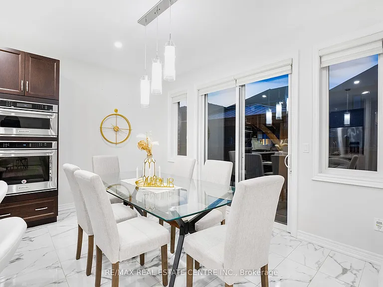 5 Forsyth Cres E — Photo 12