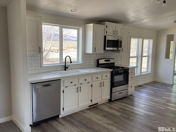 3rd image of 6245 W Empey Dr