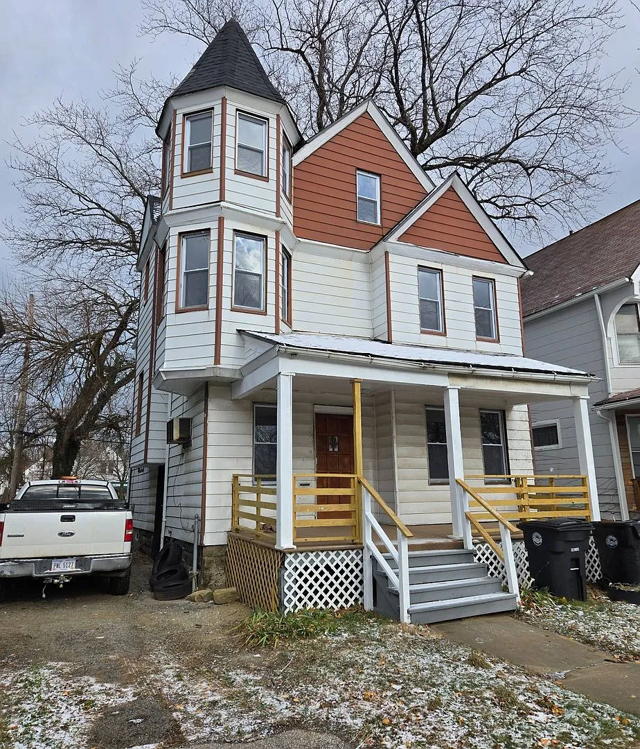 Building Photo - 10919 Olivet Ave