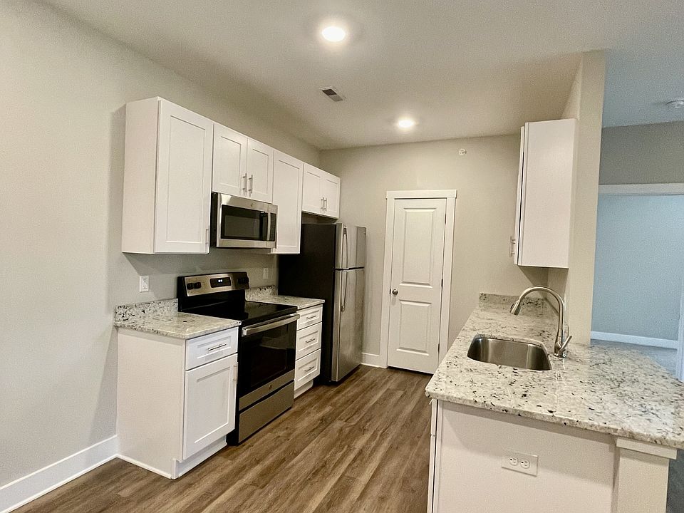 1st image of 410 English Commons Dr #307