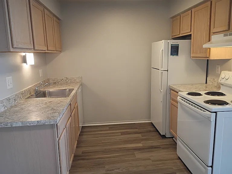Prentiss Pointe Apartments — Photo 155