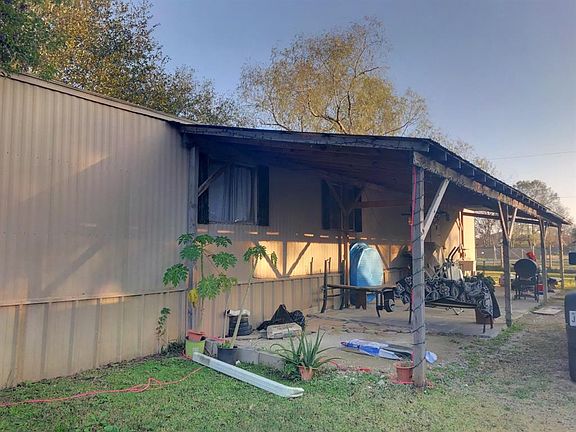 4th image of 422 Teakwood Ave