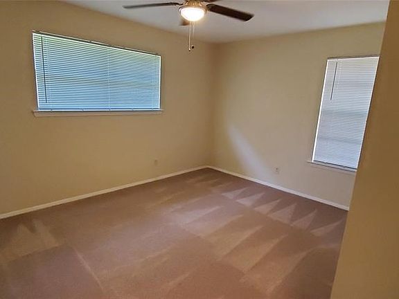 4th image of 616 Cambridge Dr