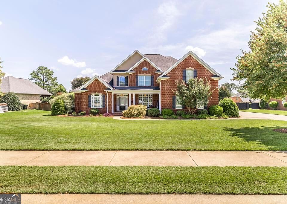 1st image of 203 Avondale Cir
