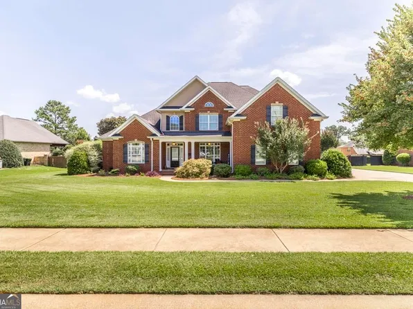 203 Avondale Cir, Warner Robins, GA 31088