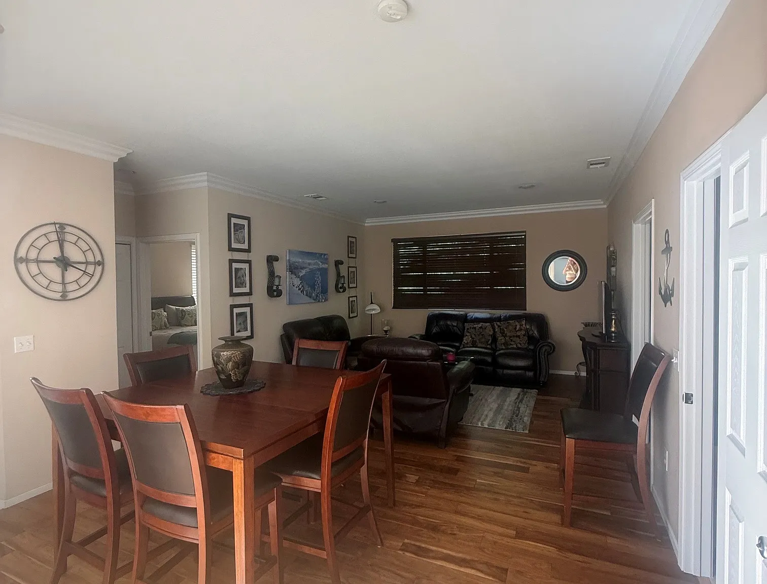 2 bed, 960 sqft, $3,200 — Photo 3