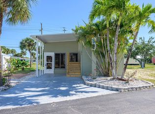 692 Chippewa Trl, Fort Myers Beach, FL 33931