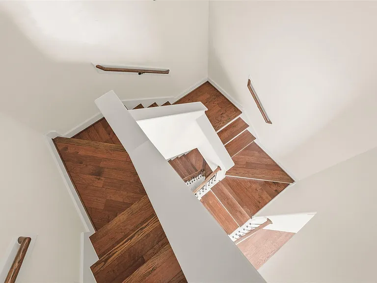836 Garden Oaks Ter — Photo 15
