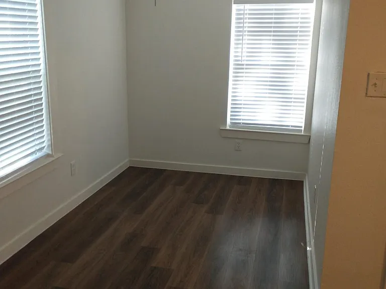 614 Barberry St #101 — Photo 9
