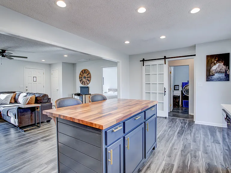 1734 S Lark Ln — Photo 15