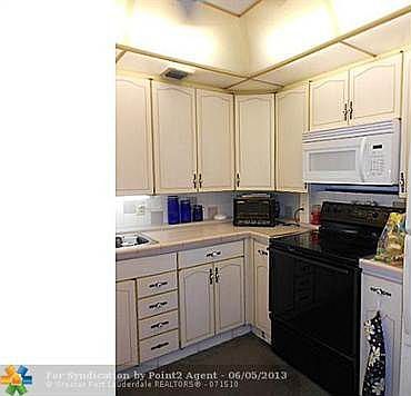 2nd image of 4024 Ventnor Dr #H