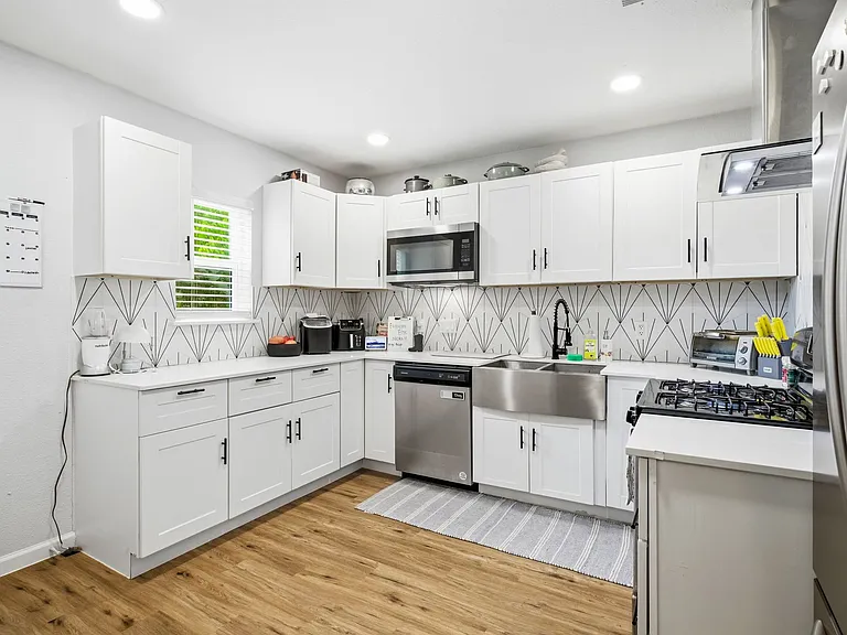 2712 Frazier Ave — Photo 11