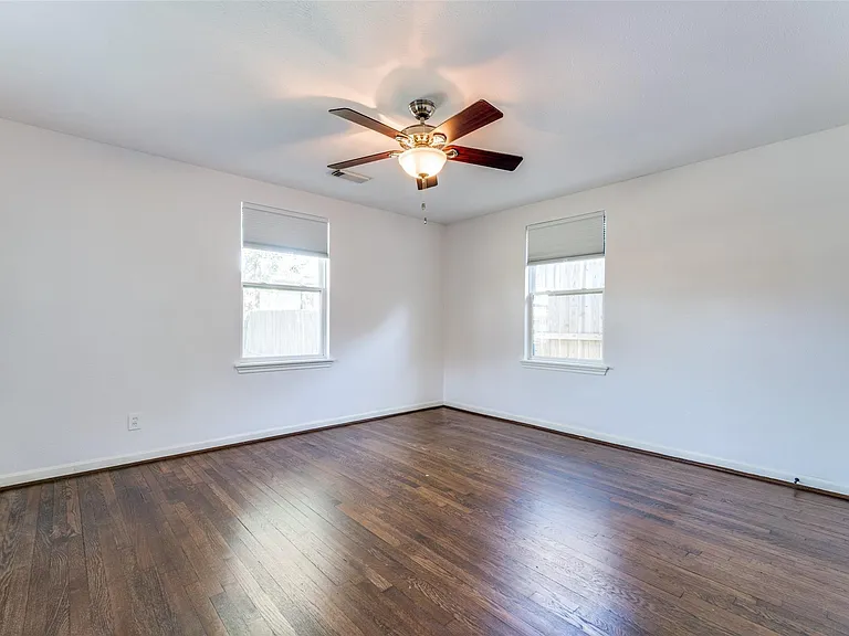 4502 Brookwoods Dr — Photo 14