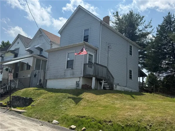 423 Lowell St, Vandergrift, PA 15690