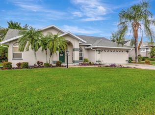 6880 Corral Cir, Sarasota, FL 34243