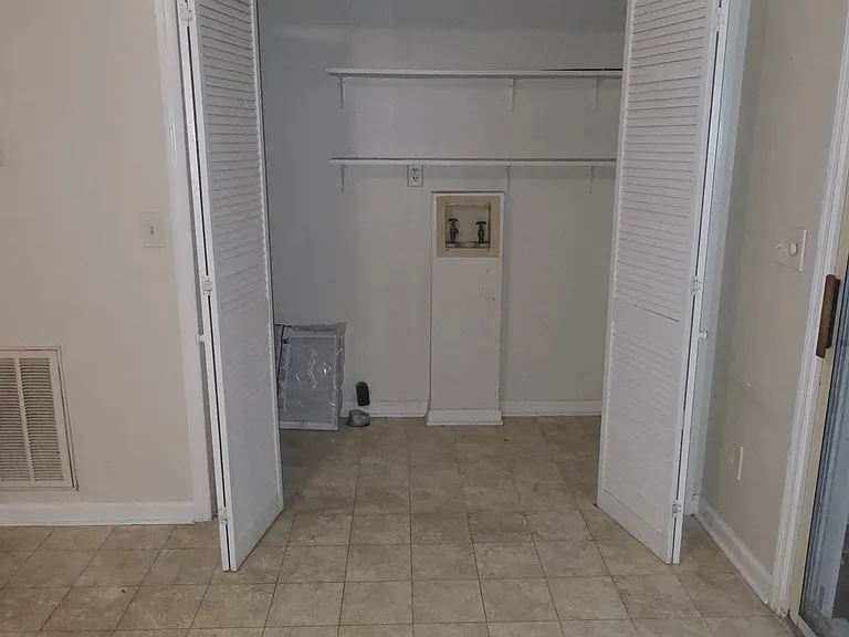 411 Woodsman Ct — Photo 19