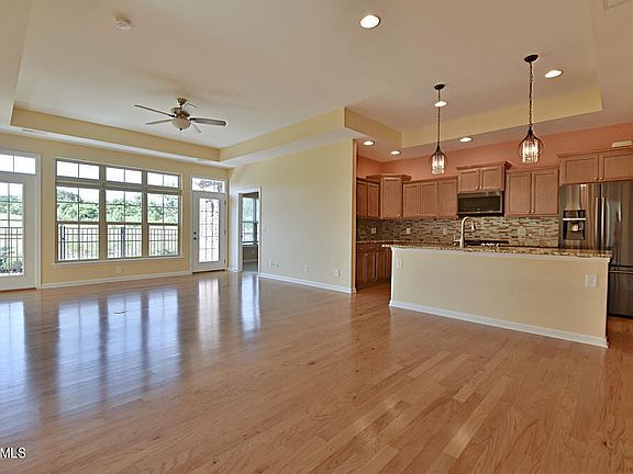4th image of 942 Pryse Farm Blvd