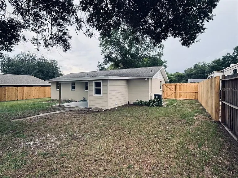 5323 Satsuma Dr — Photo 43