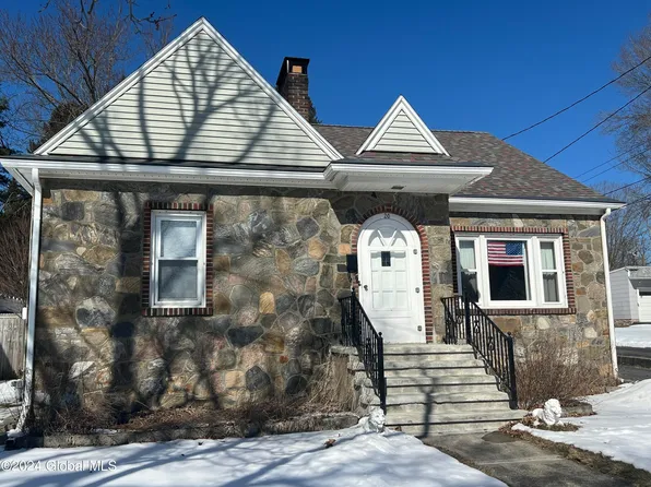20 Wooster Street, Gloversville, NY 12078