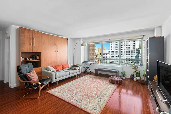 Sold by Owner | media 1