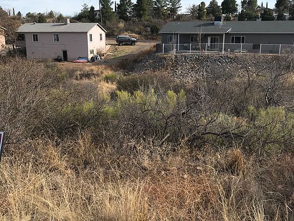 3rd image of 1327 E Sunset Cir