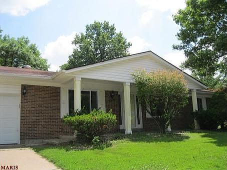 1st image of 413 Sutters Mill Rd