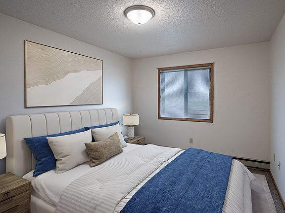 Fargo, ND Prairie Park Apartments | Bedroom