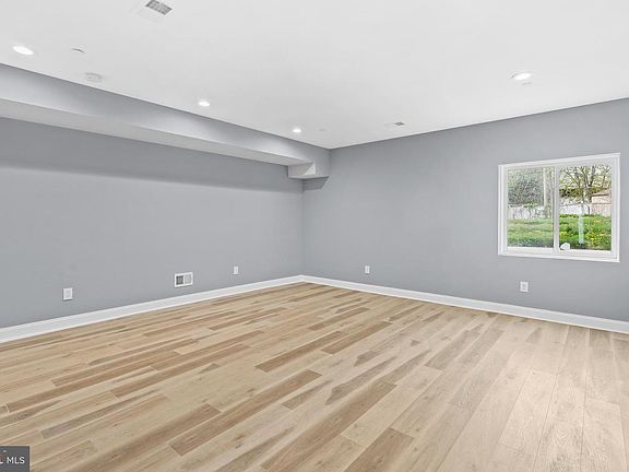 5th image of 3116 Byberry Rd