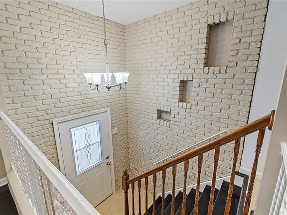 4th image of 10 Nevins Rd