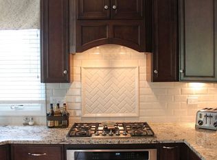 25912 W Courtney Rd, Plainfield, IL 60585