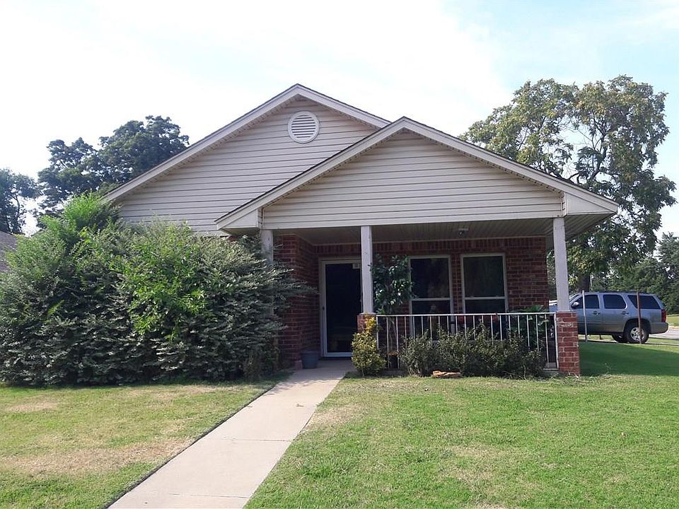 1st image of 601 SW 11th St