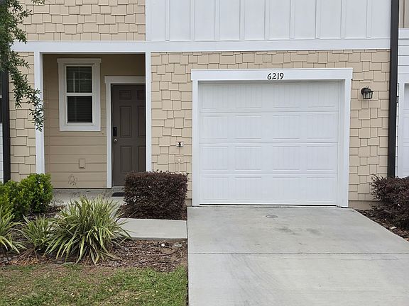 3rd image of 6219 Daerr Ridge St