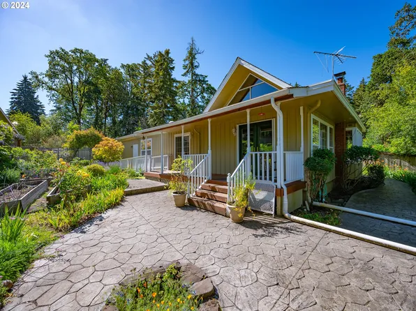 26409 Shady Rest Dr, Veneta, OR 97487
