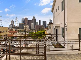 917 1/2 N Beaudry Ave, Los Angeles, CA 90012