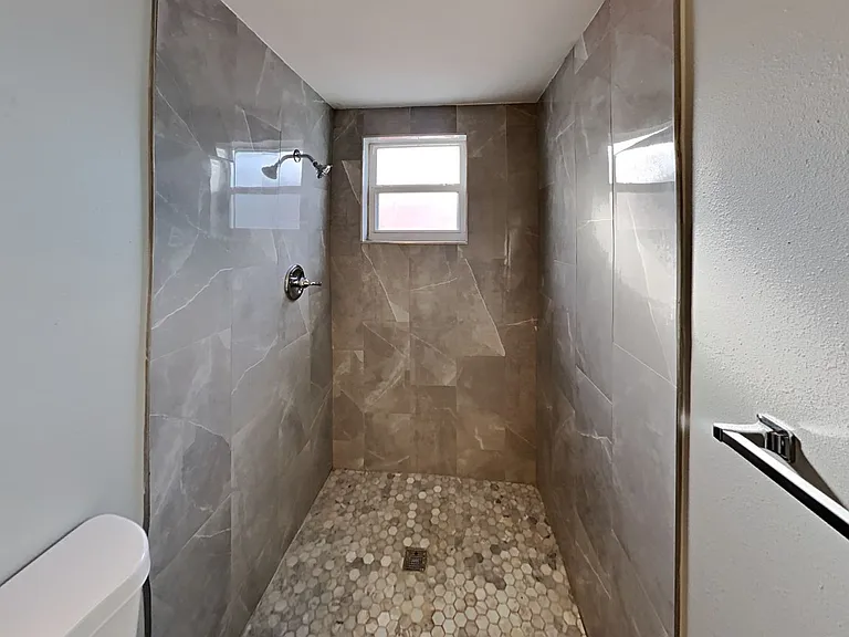 6831 Tierra Linda St — Photo 11