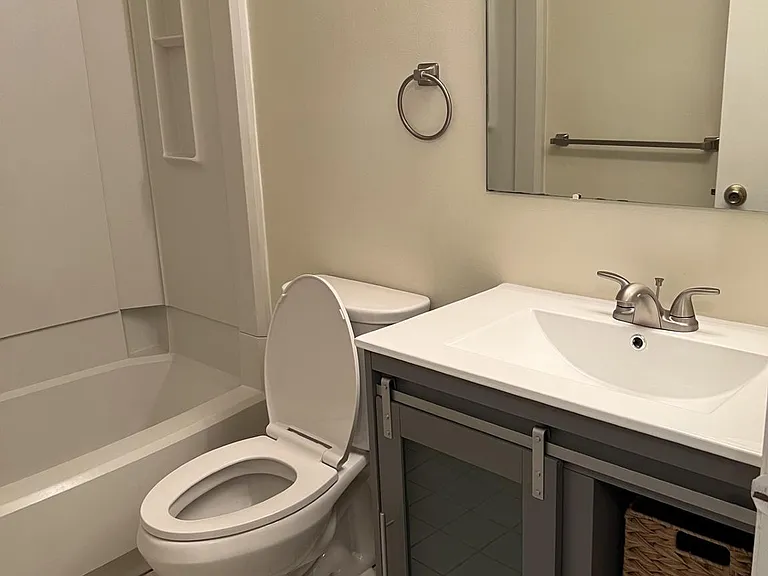 1301 Woodhollow Dr — Photo 12