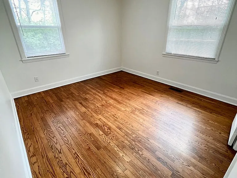 1123 Gibson Dr — Photo 14