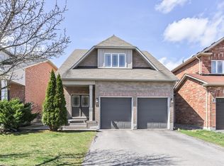 18 Kerr Ln, Aurora, ON L4G0E5